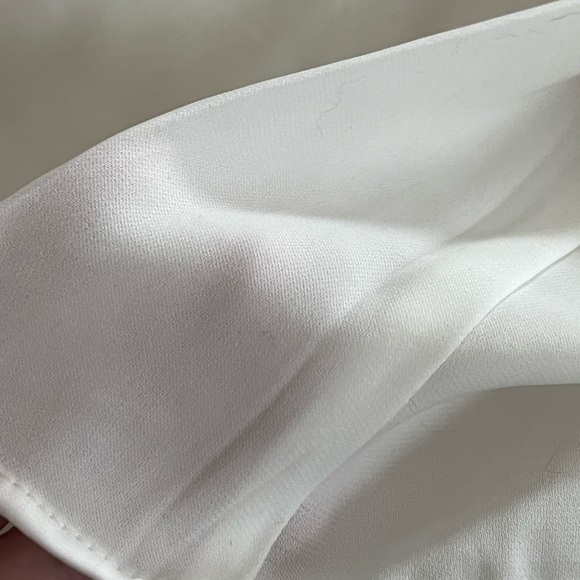 White House Black Market V-Neck Sleeveless White Blouse NWT! - Picture 9 of 11